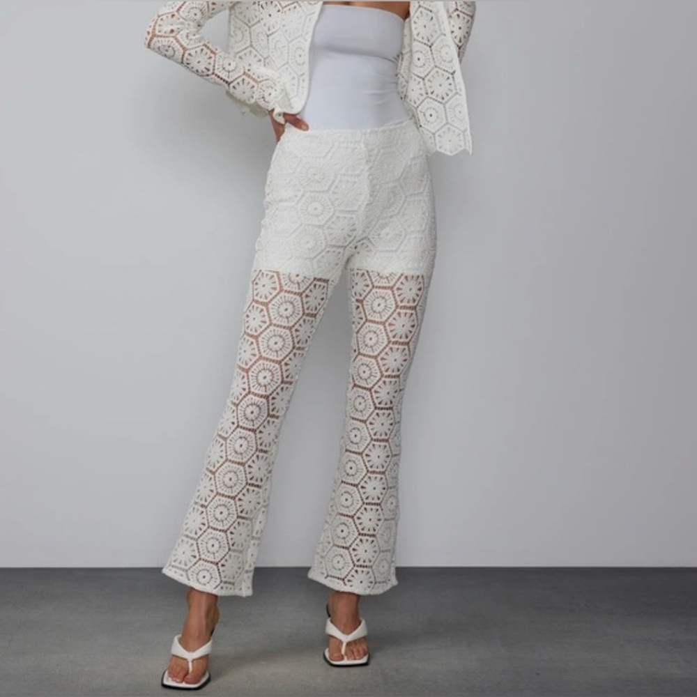 NWT New York & Company Ivory Crochet Pants size L